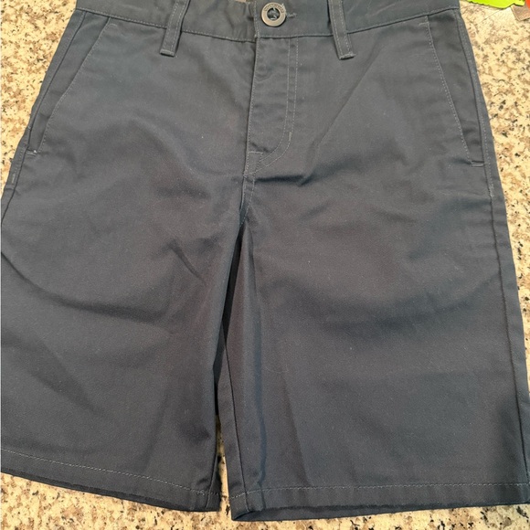 Boys navy volcom shorts - Picture 1 of 2